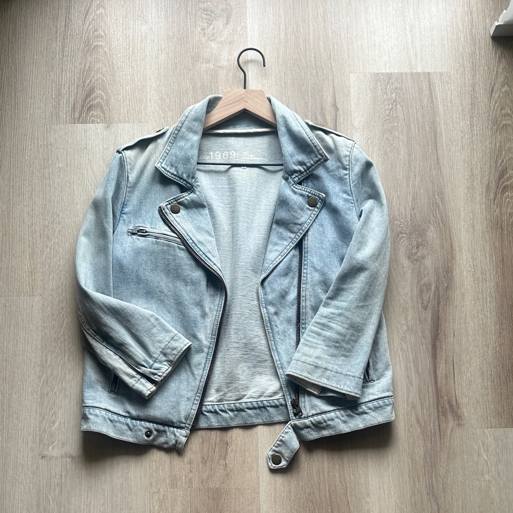 Gap Women's Light Blue Denim Jacket